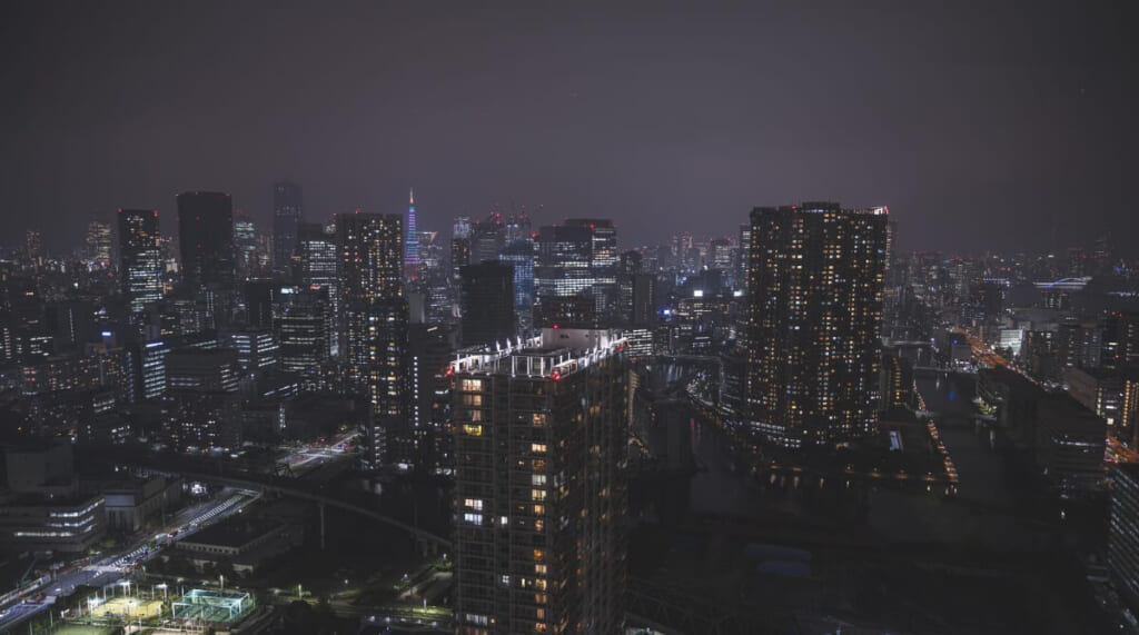 夜の東京都心部のイメージ画像